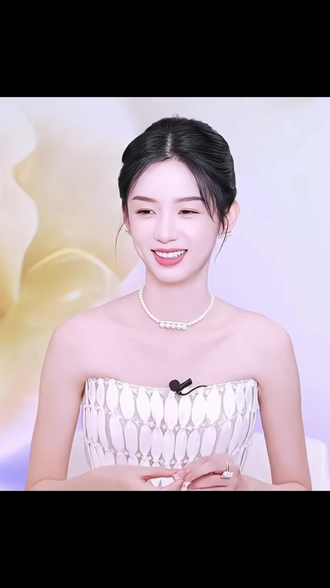 @&Aacute;nh trăng của Ch&acirc;u D&atilde; 🌙🥥
