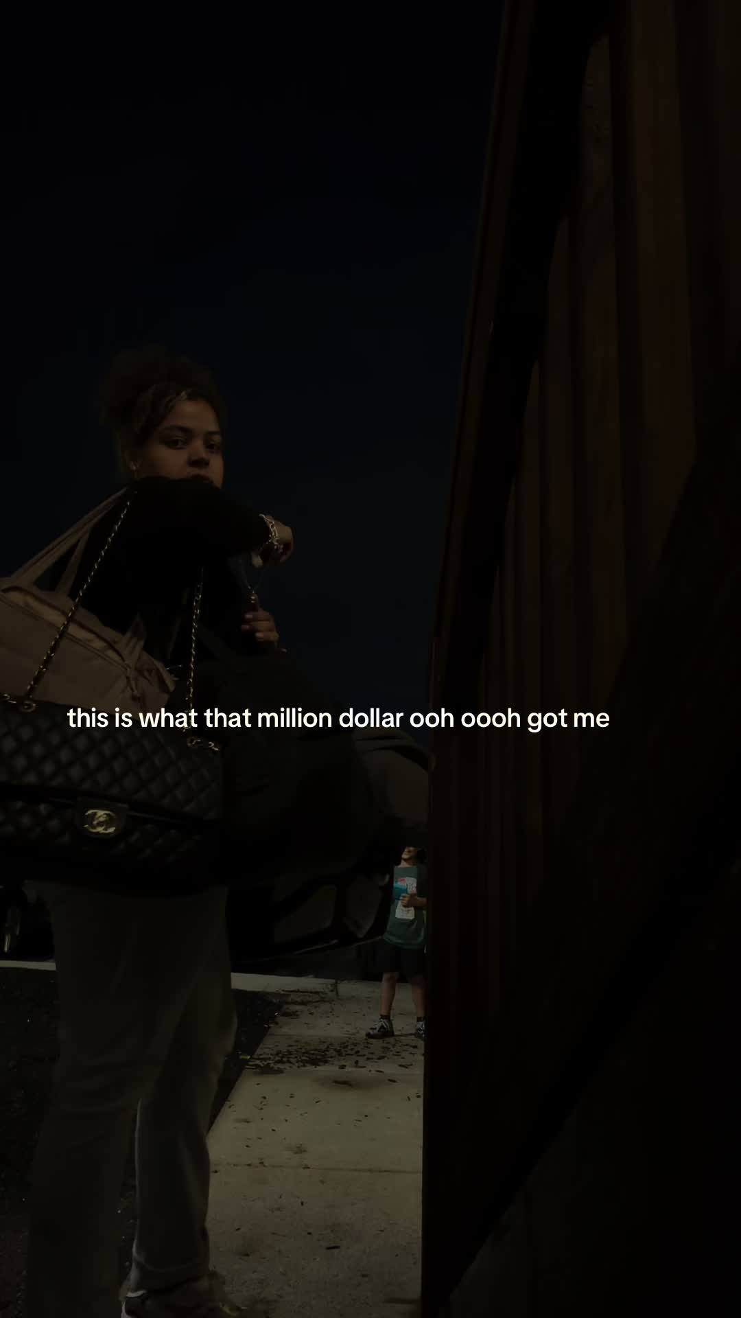 @Lo