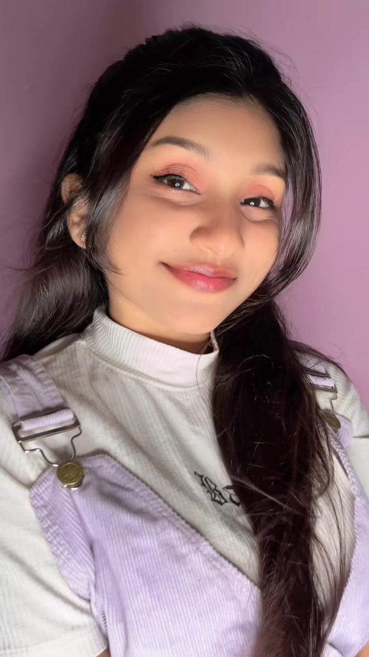 @𝑴𝒆𝒍𝒍𝒐𝒘 🎀 𝑮𝒊𝒓𝒍 ☾⋆