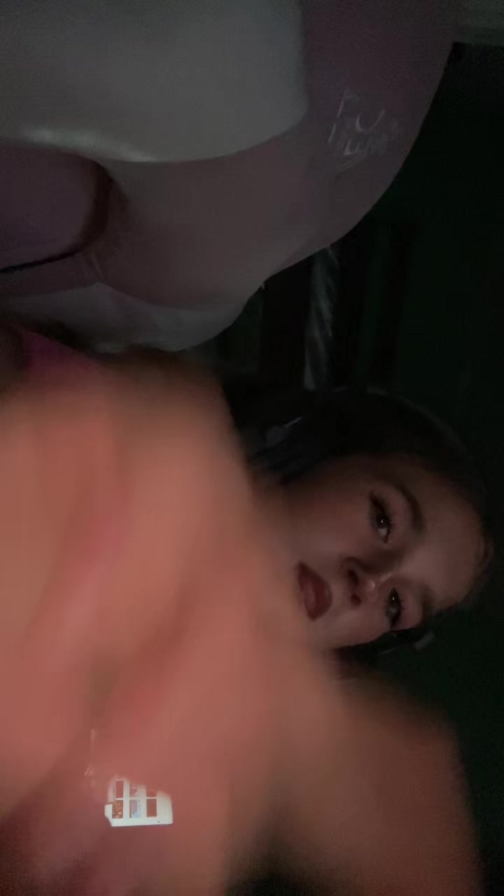 @Каріна🌸💕