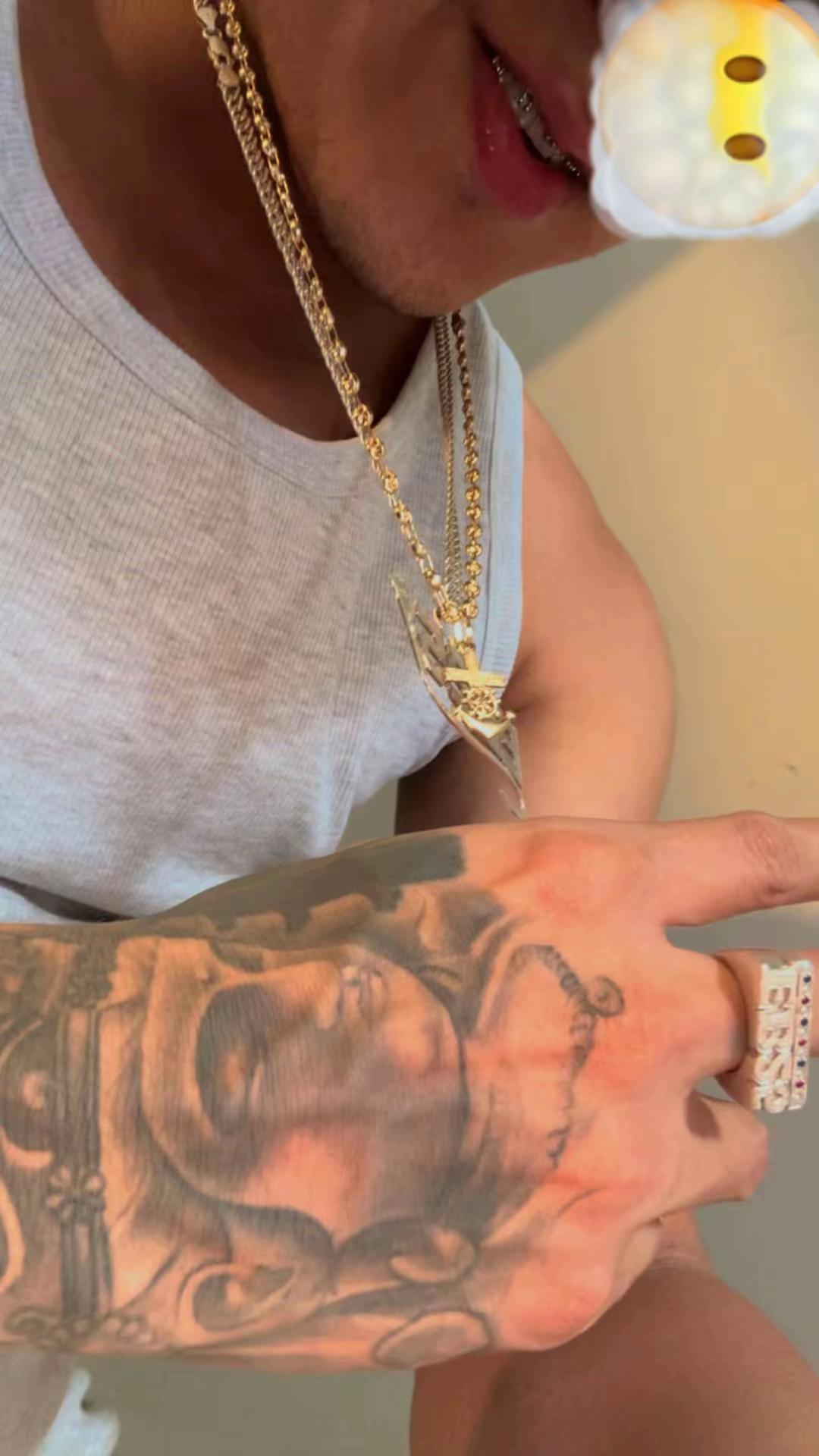 @EB25😶&zwj;🌫️🦡