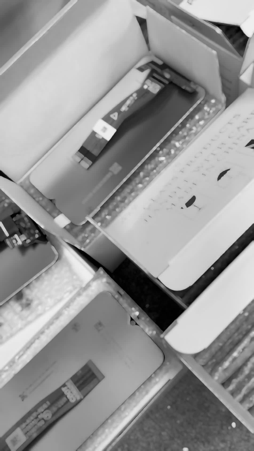@IPhone Housing