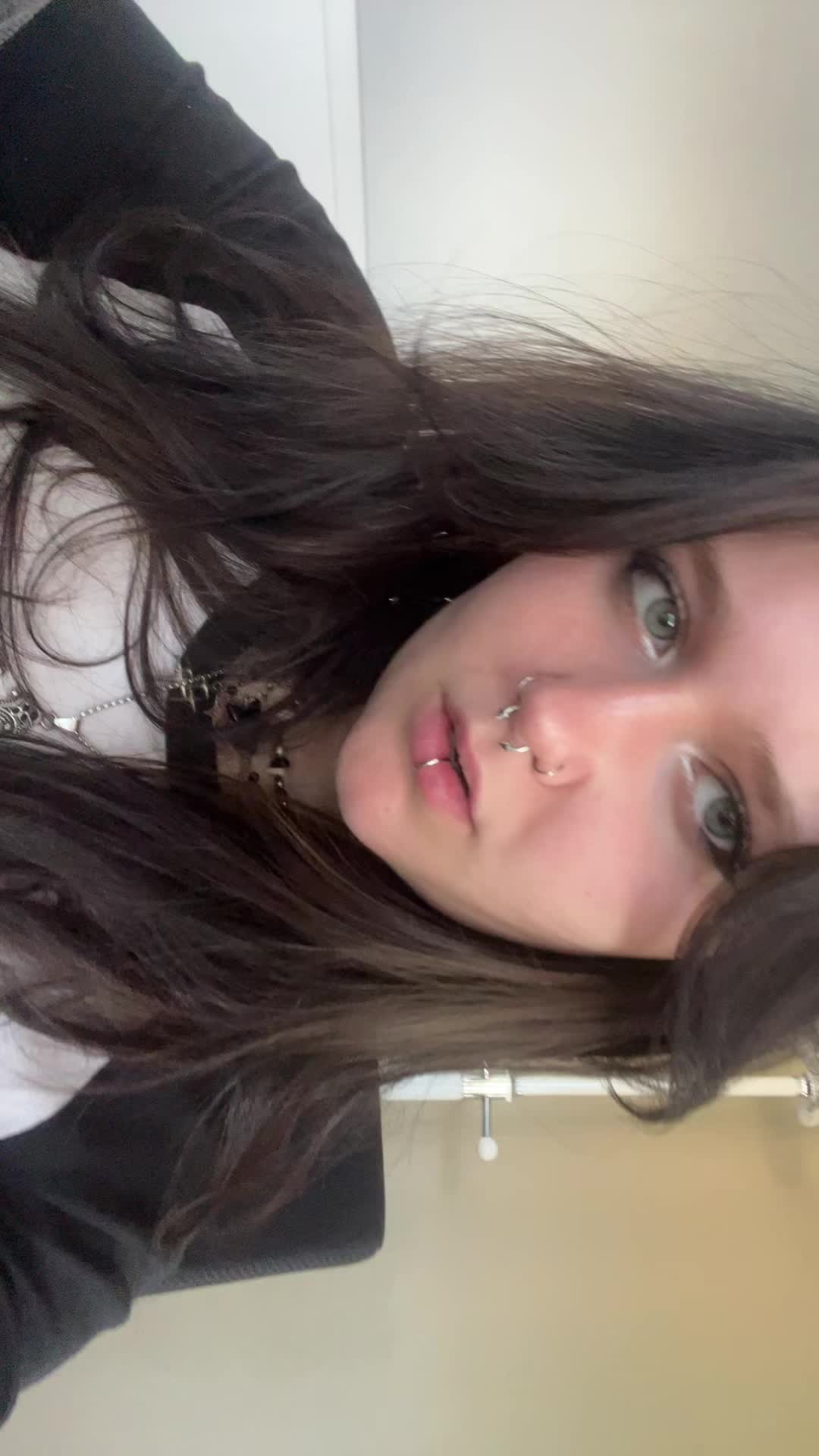 @<3
