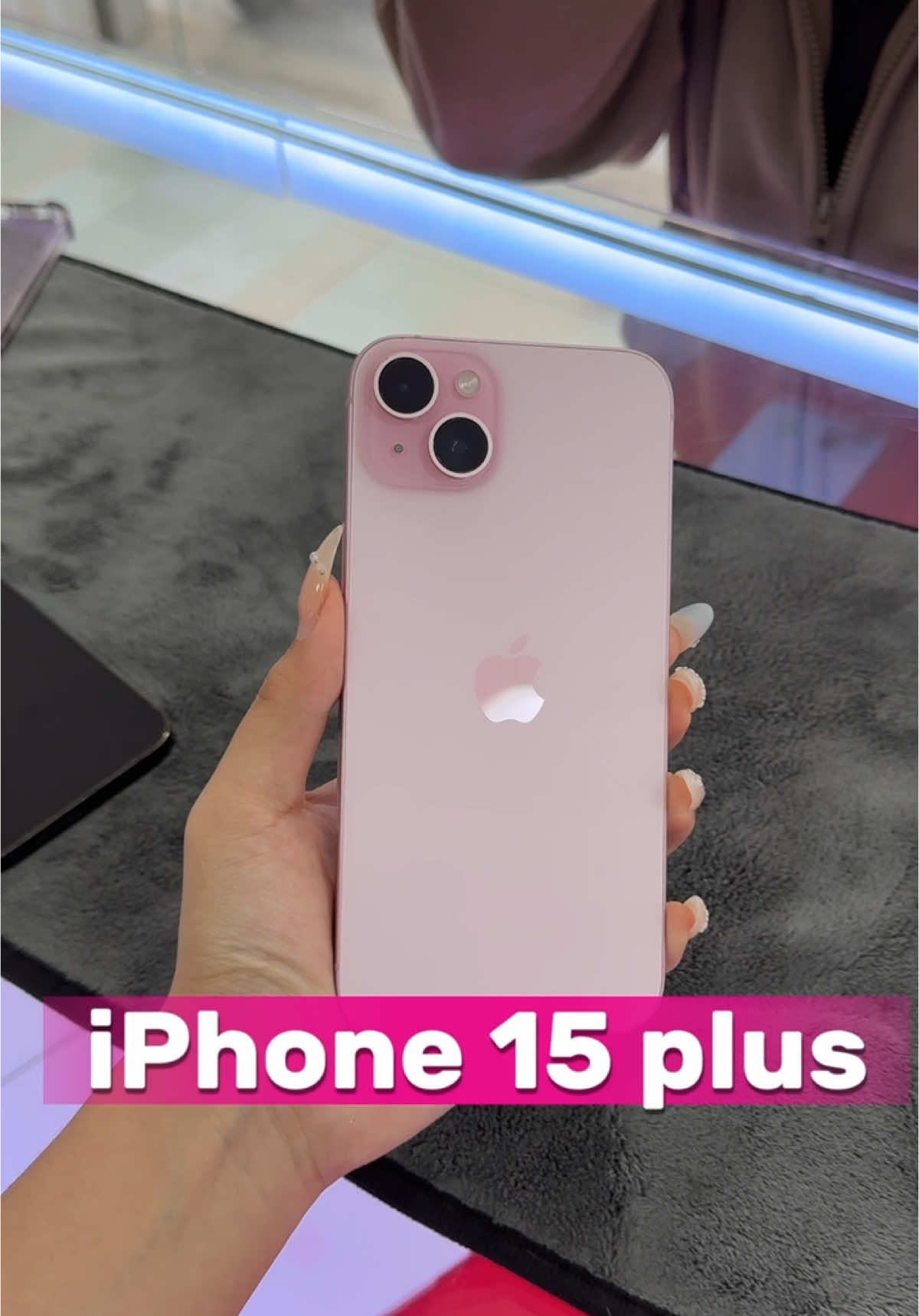 @𝐀𝐩𝐩𝐥𝐞 𝐆𝐨𝐥𝐝𝟒