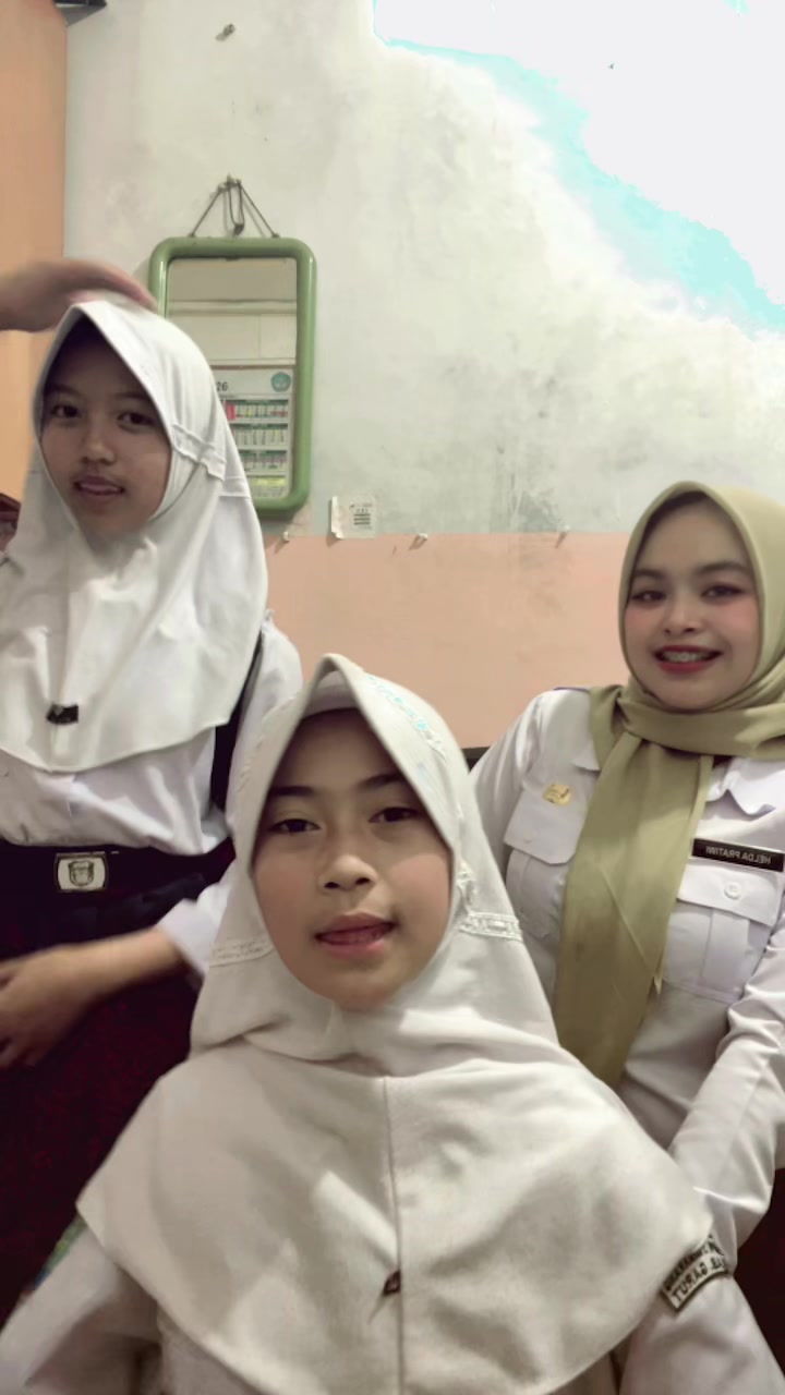 @BuGuruHelda🧕🏻👩🏻&zwj;🏫