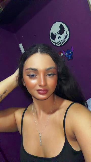 @_Saandraa_
