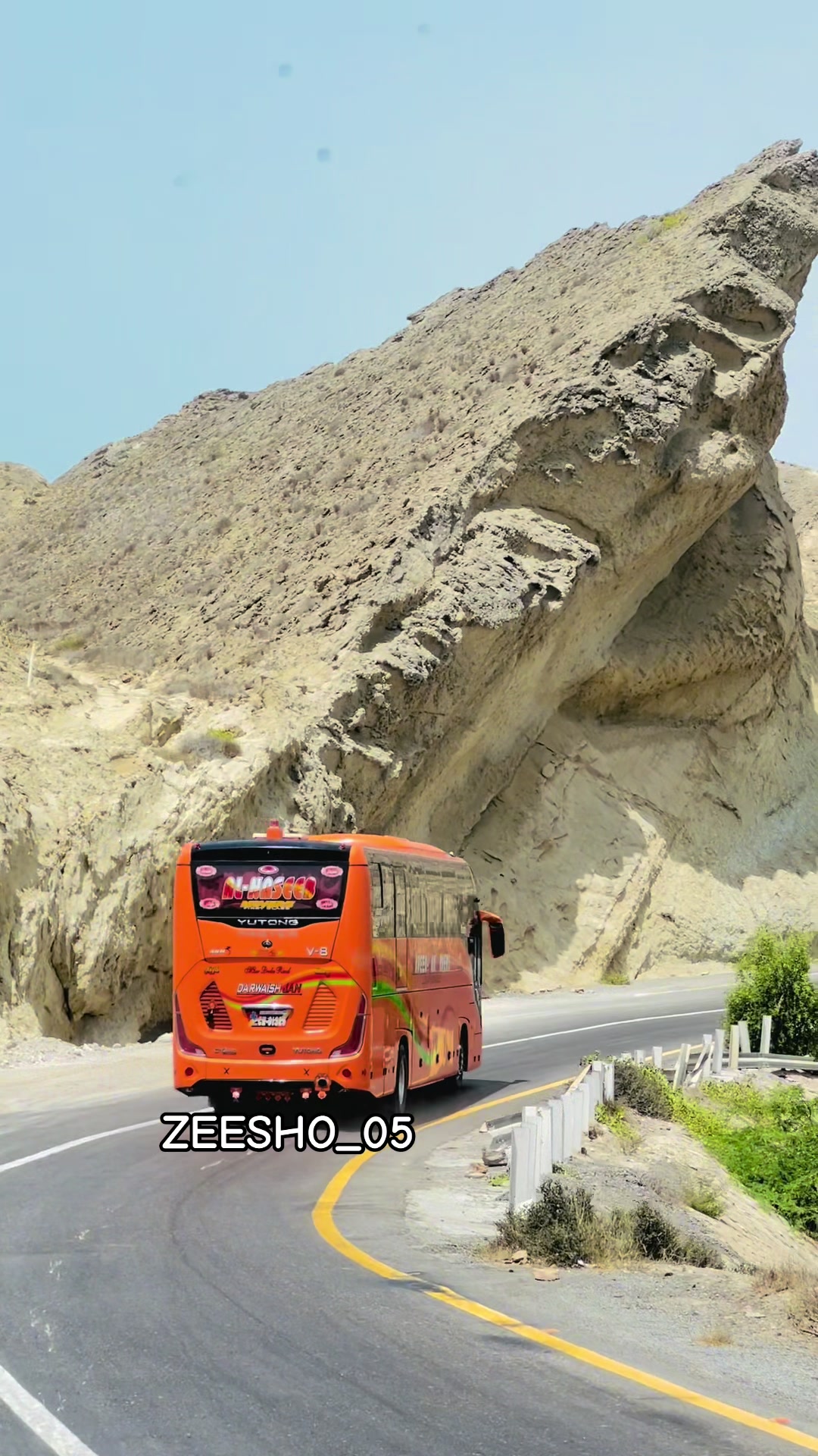 @ZEESHO_05
