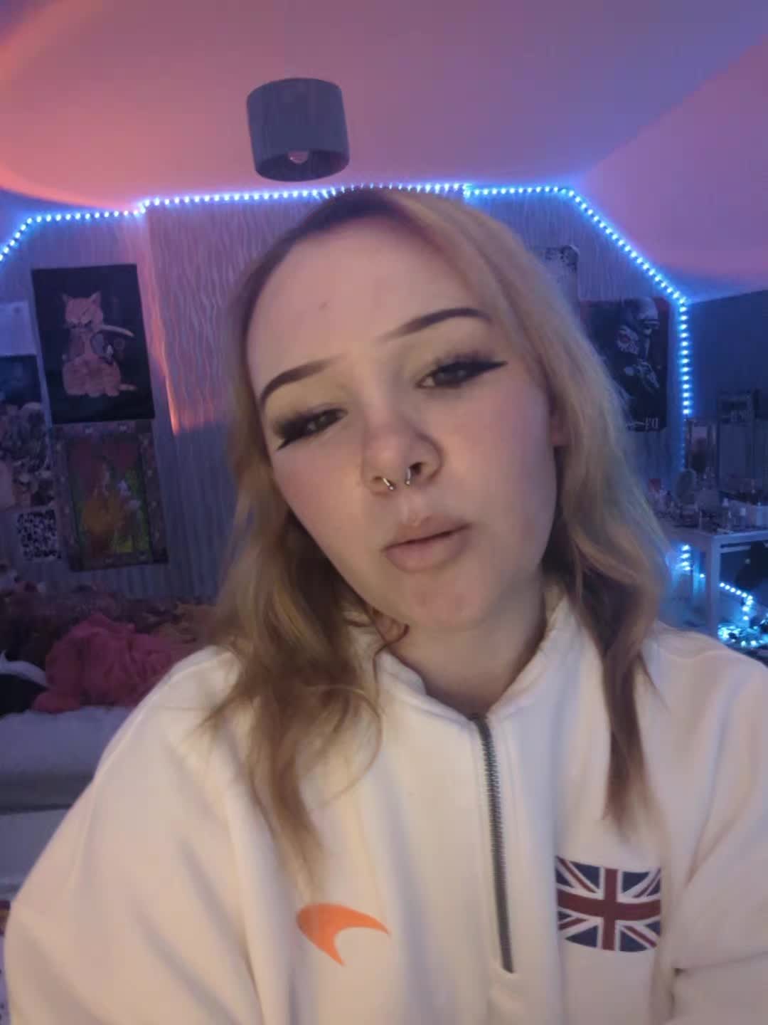 @𝙻𝚞𝚌𝚢