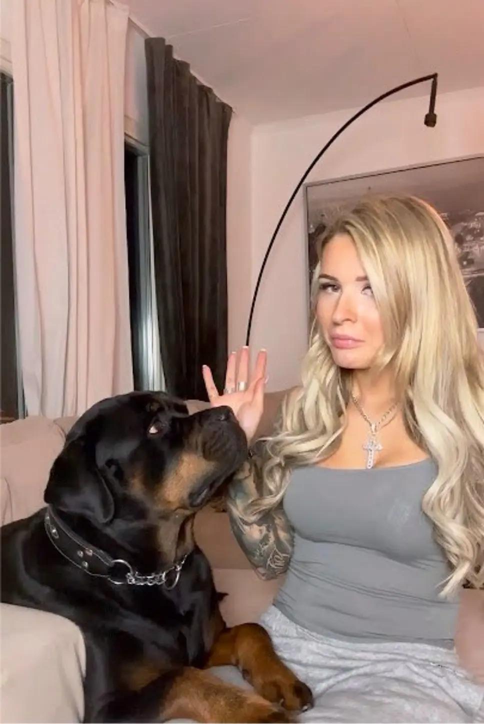 @Sabrina paws