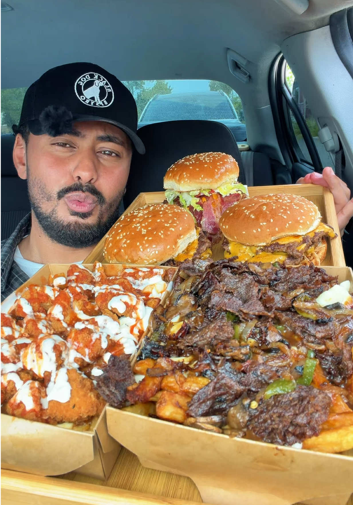 @hassounaeats