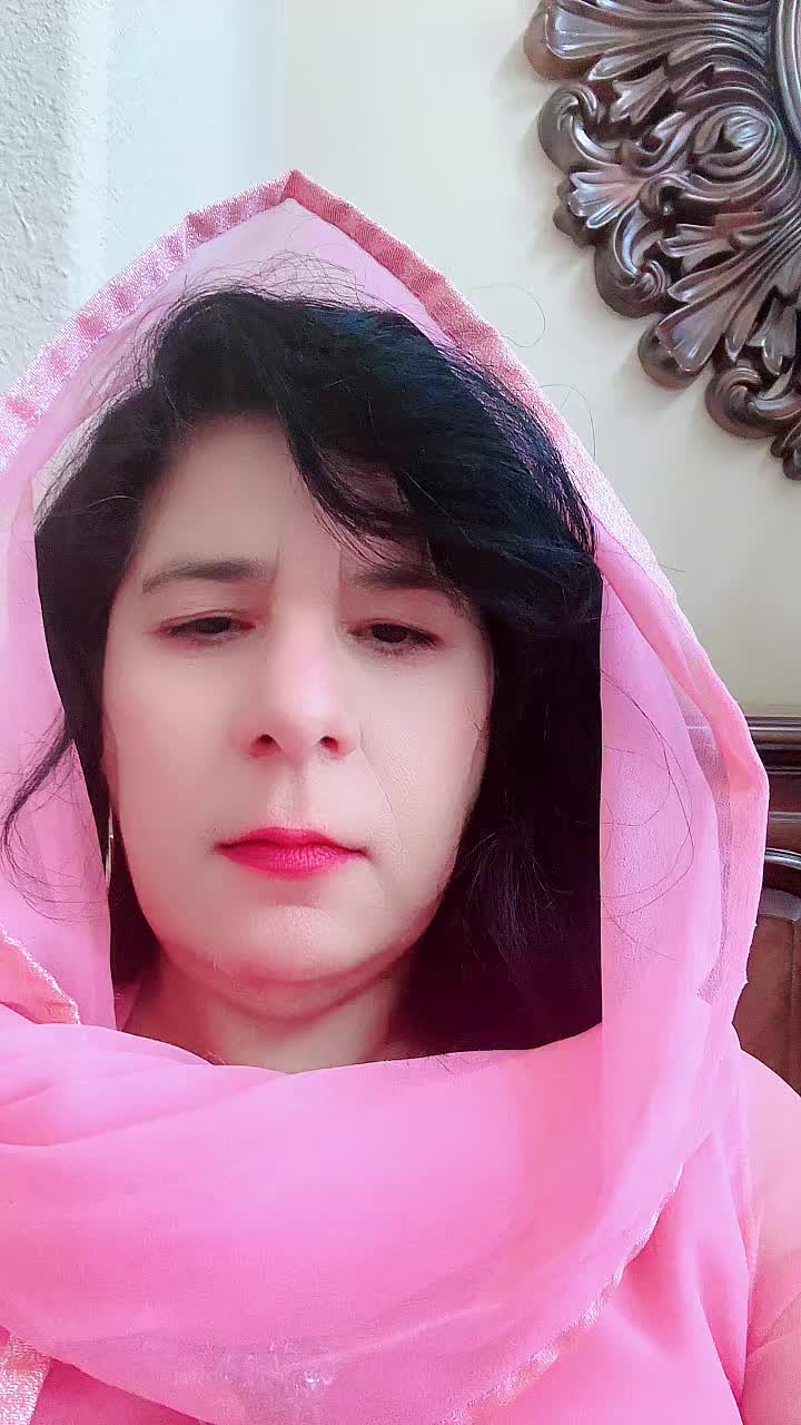 @Bella