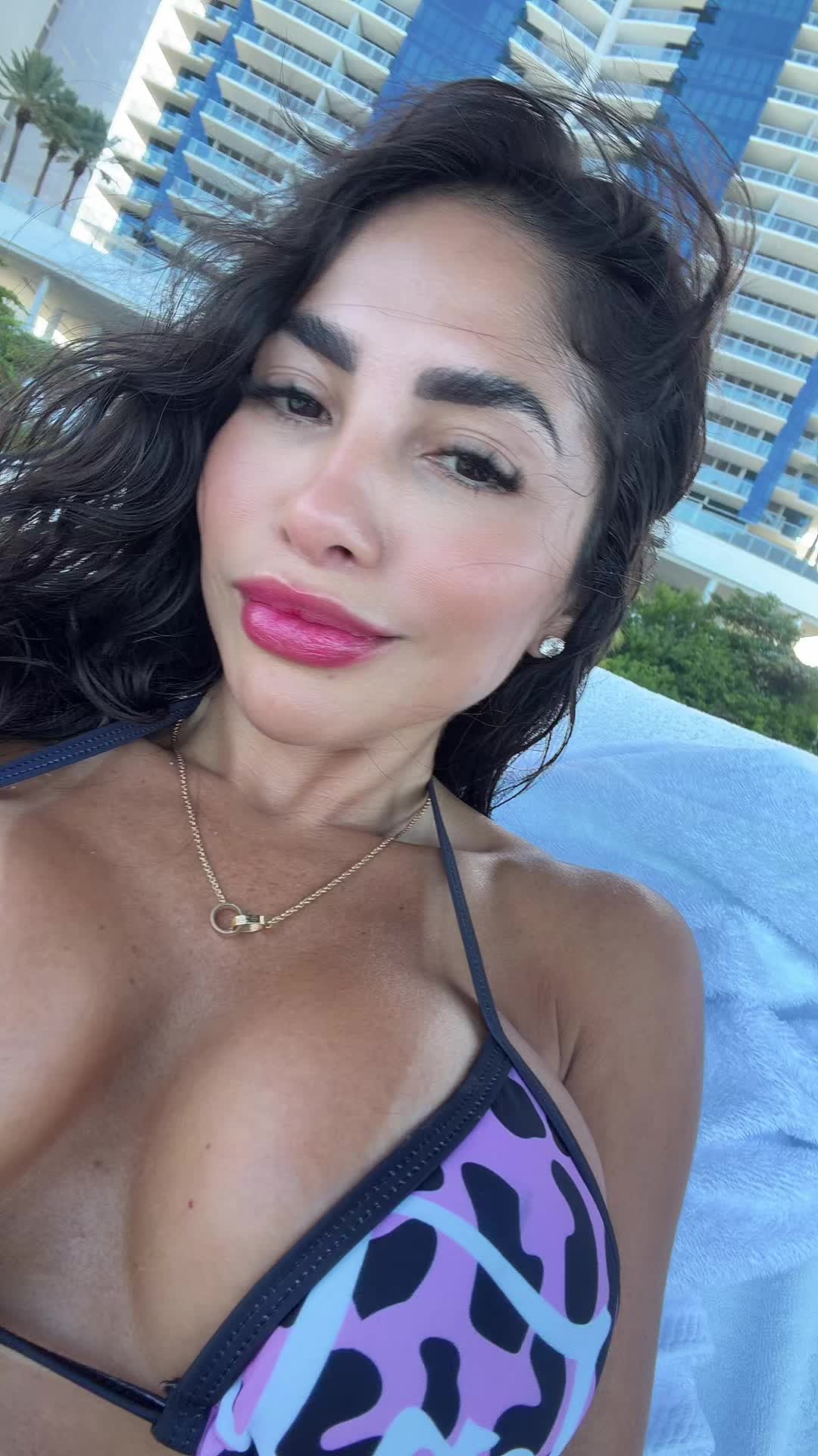 @Alessandra Leon