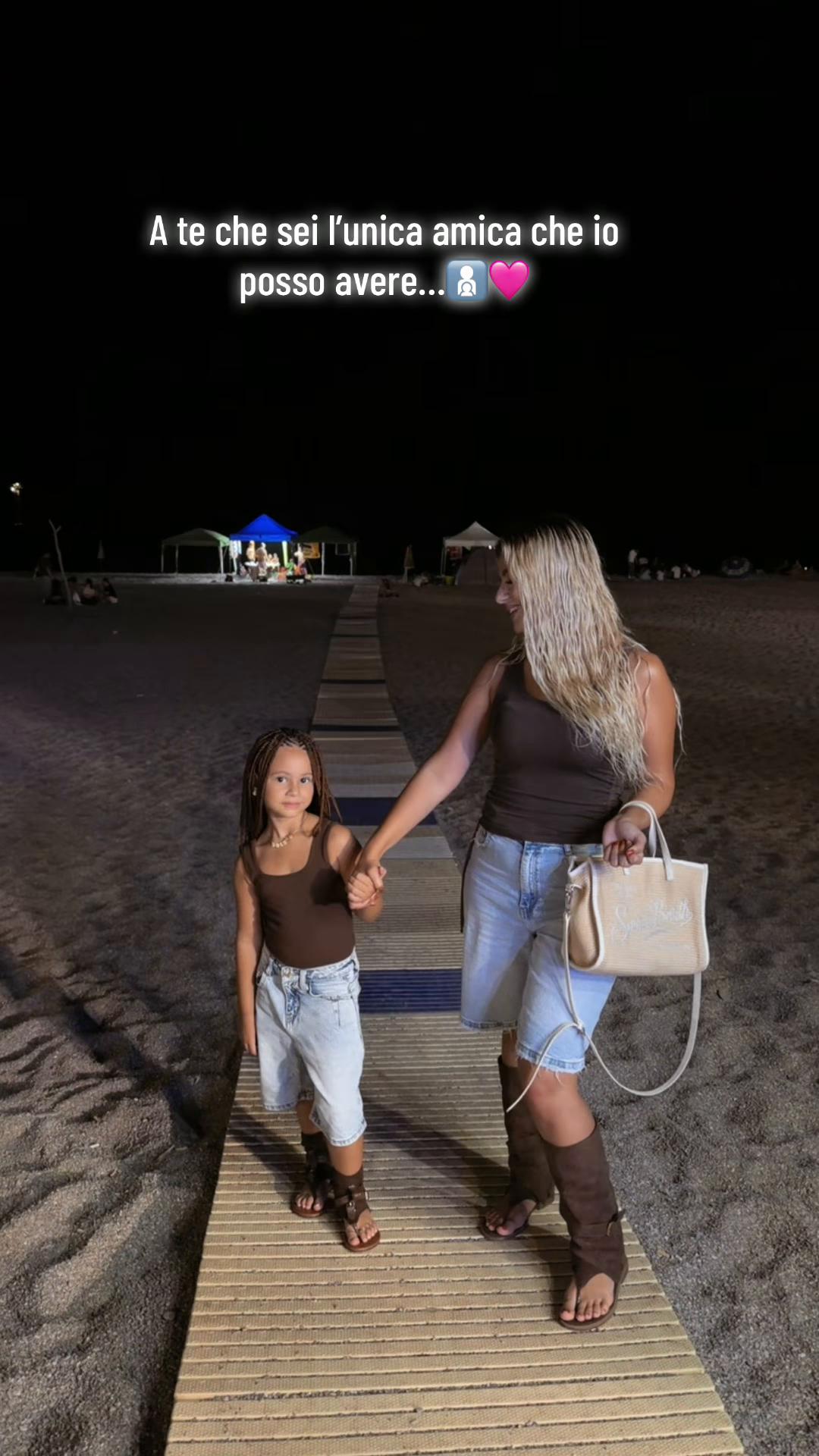 @MelinaPieroSoleil👩&zwj;👧