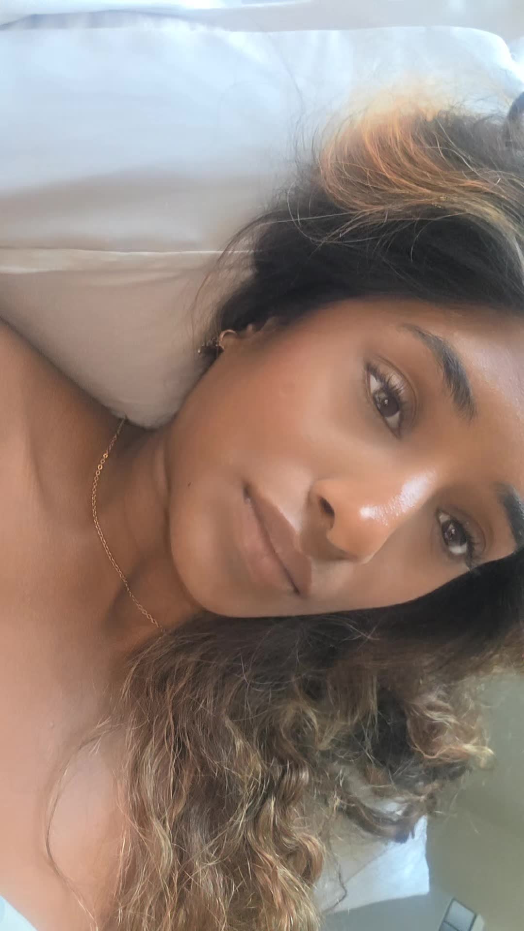 @Dinushaxo