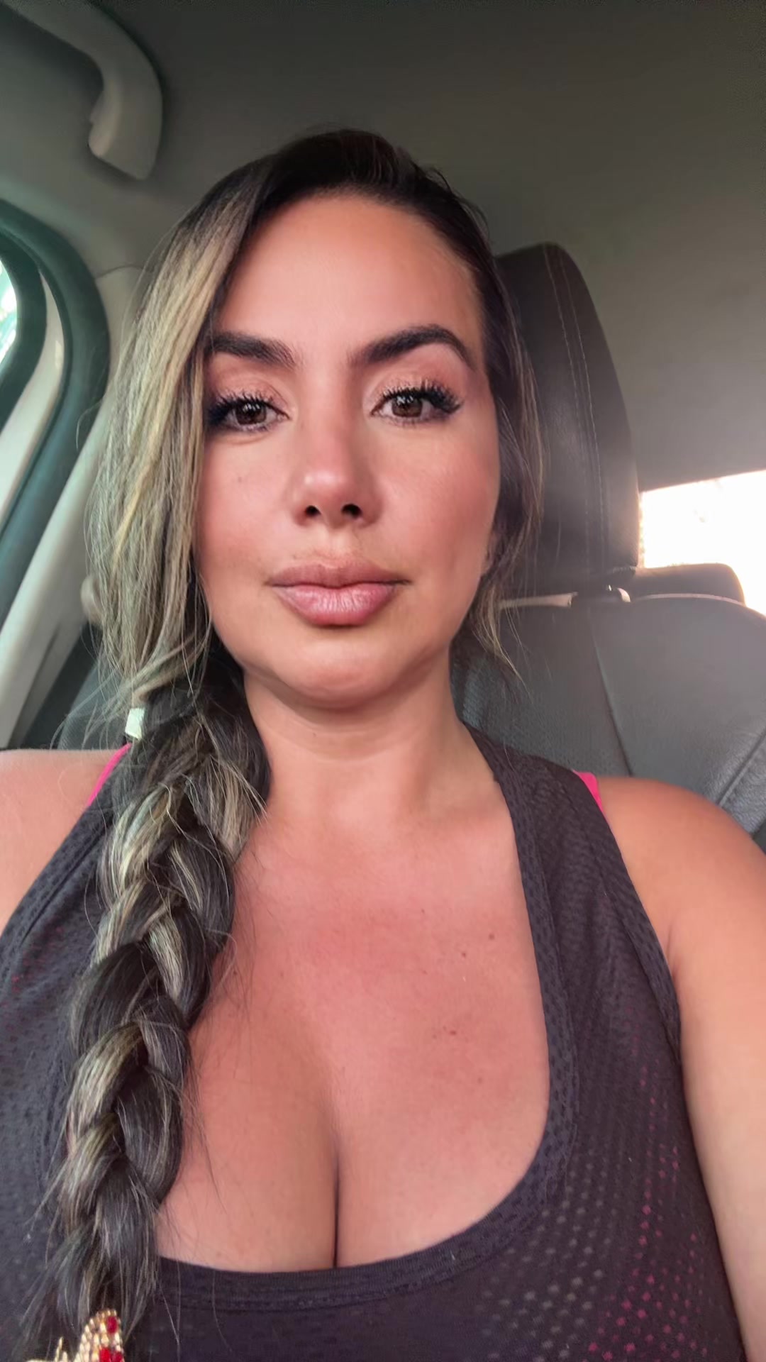 @Vivi Garro Exitosa Oficial
