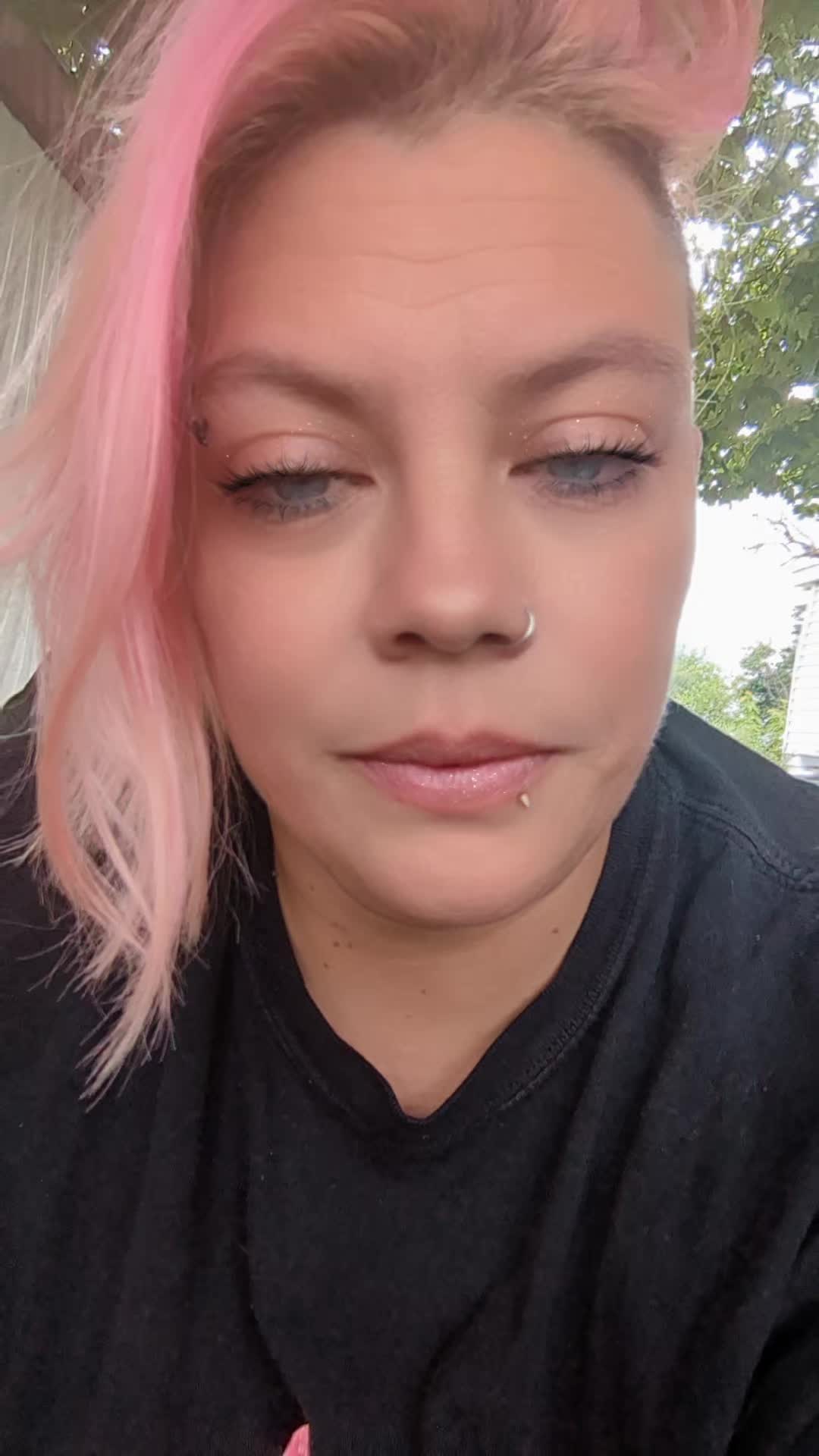 @Momma_mayhem