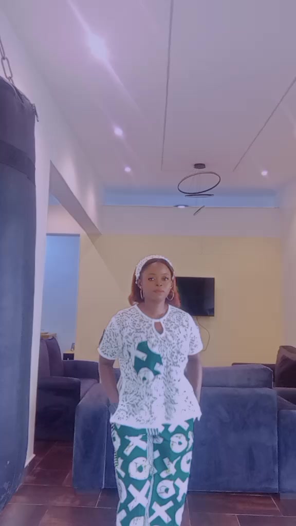 @tundebeccy