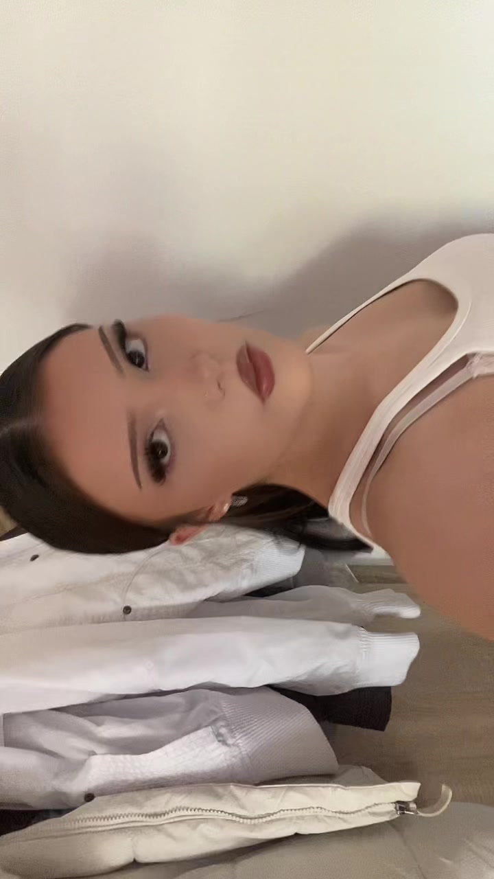 @✩