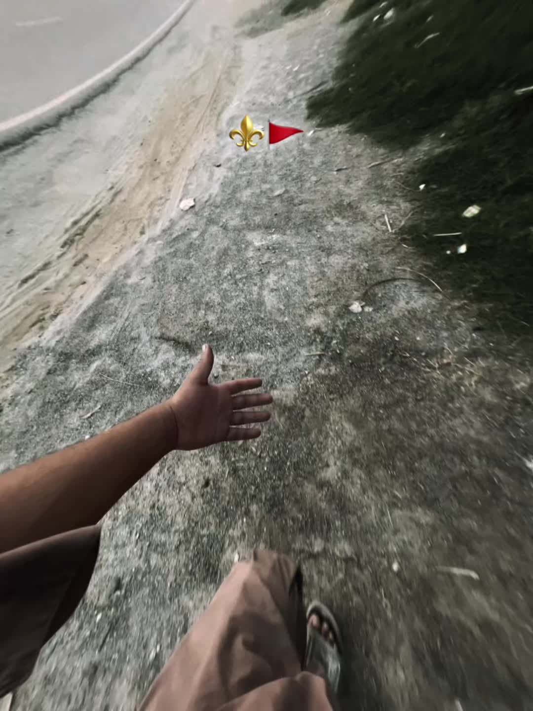 @. ᕼ Ꭵ 乙 乙 ᑌ 🚩