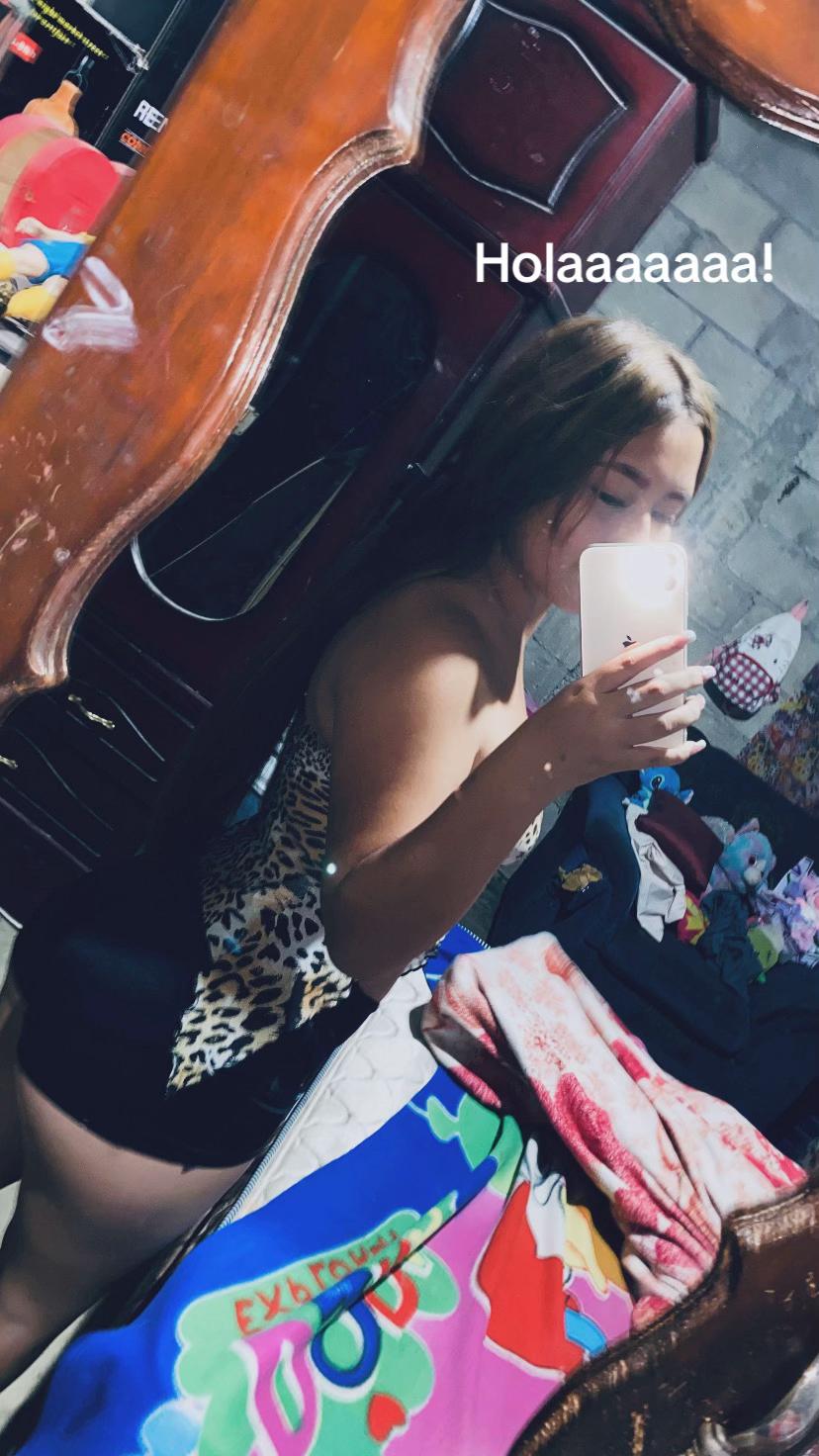 @𝓔𝓼𝓬𝓪𝓻𝓵𝓮𝓽𝓱🩷