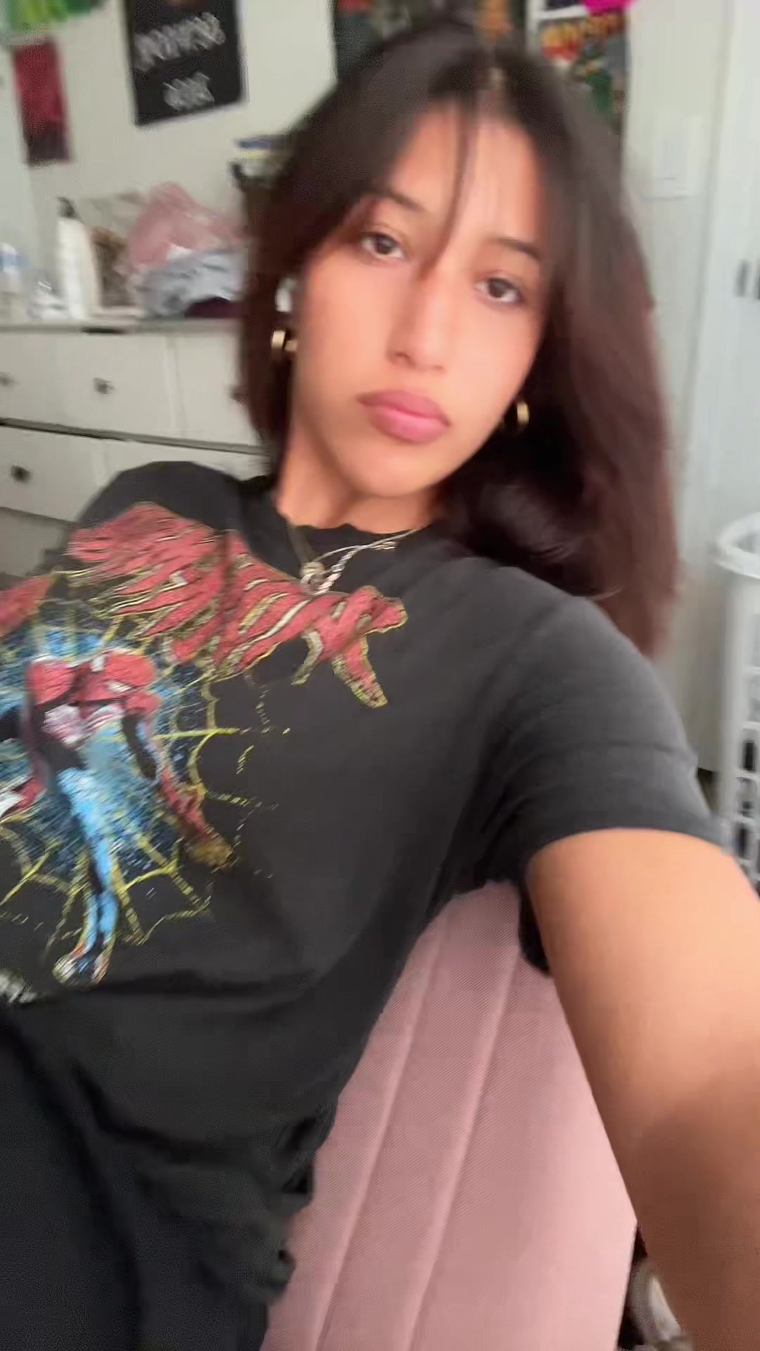 @bella!