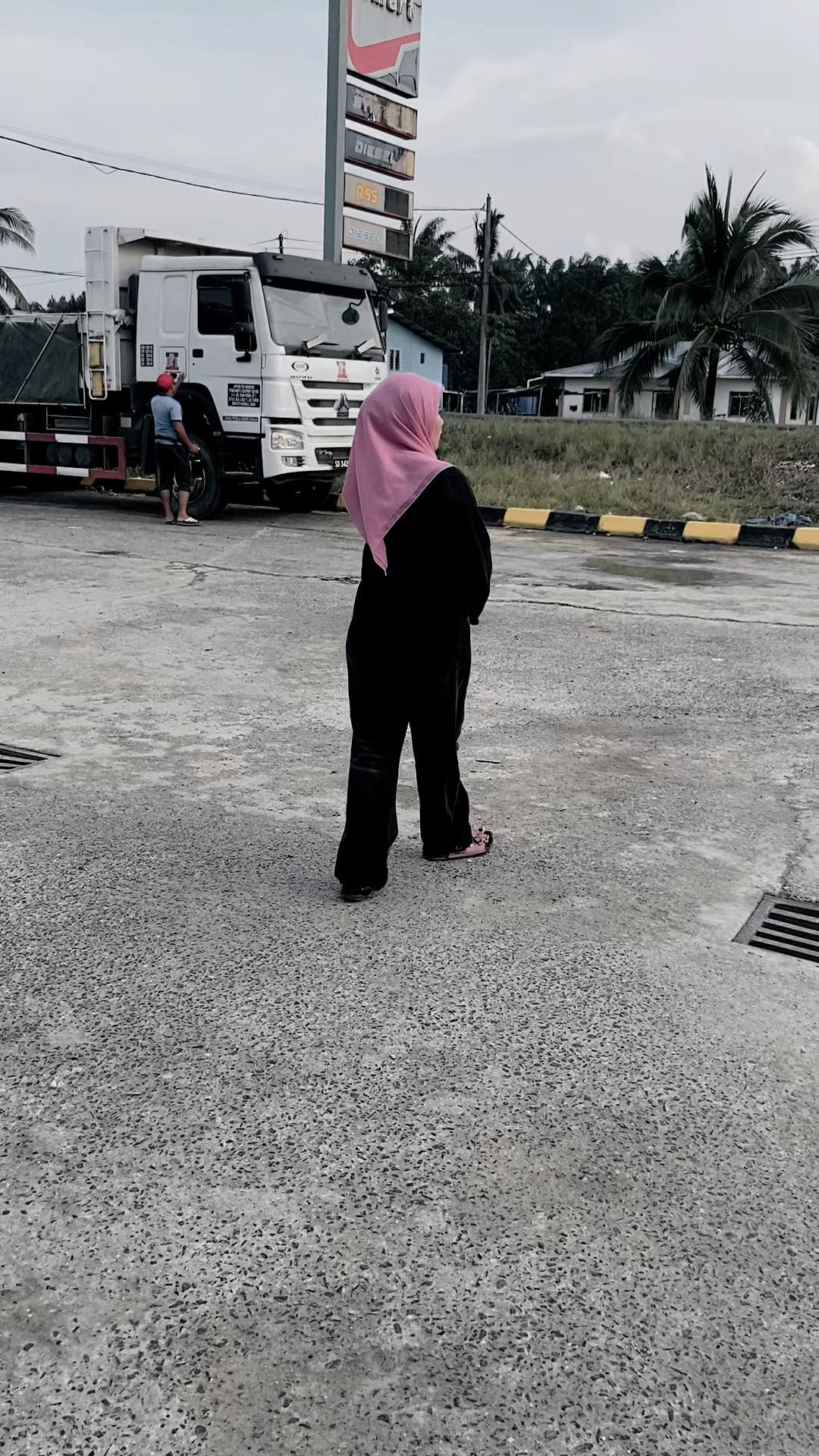 @Risnaaa 🍒