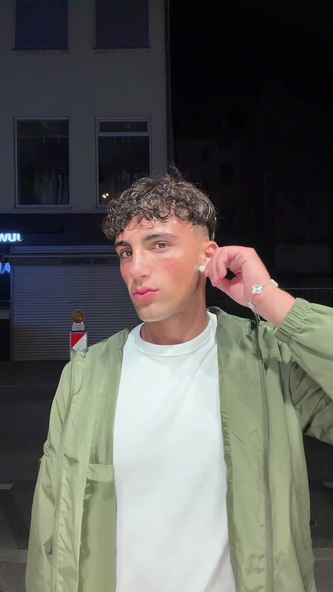 @alex dario