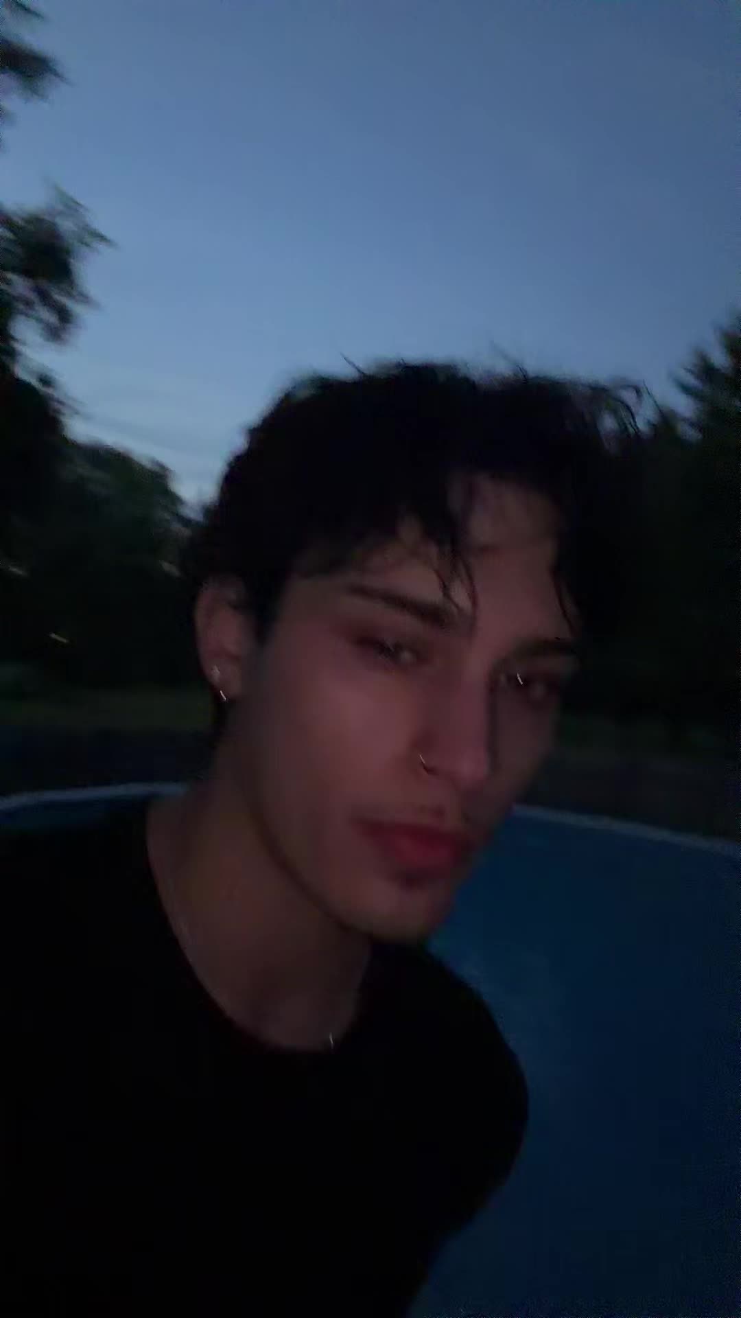 @AUS