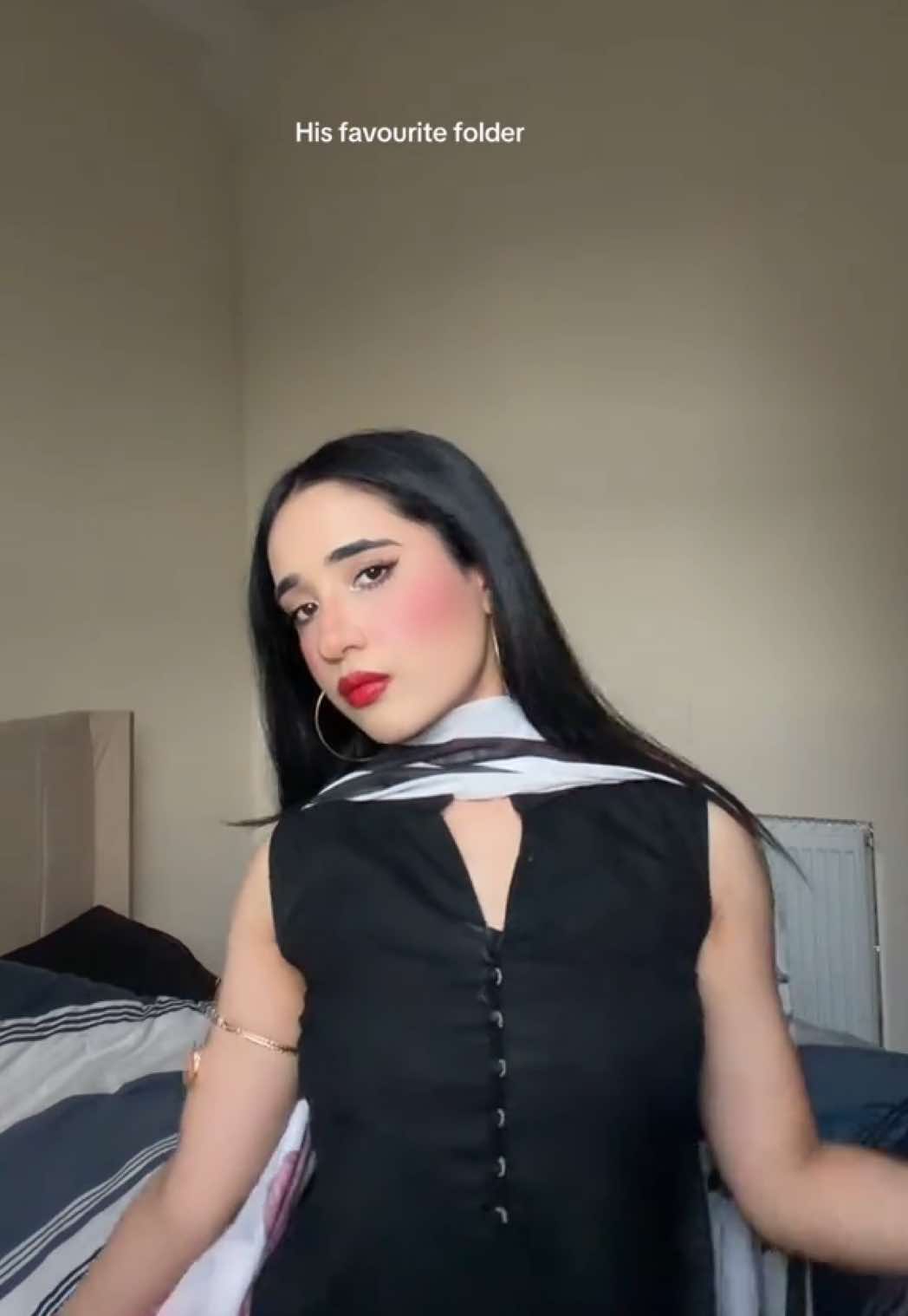 @Zainab chaudhry 🏴
