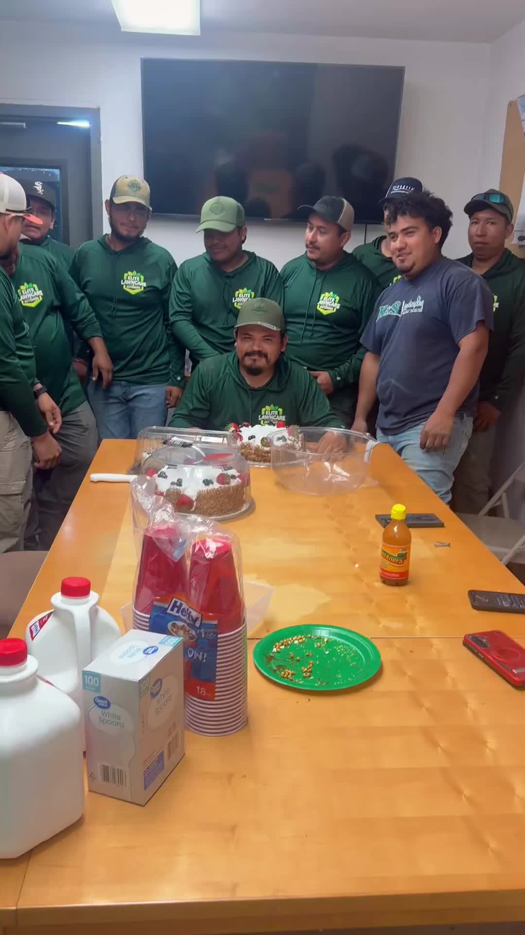 @Elite Lawncare &amp; Outdoors