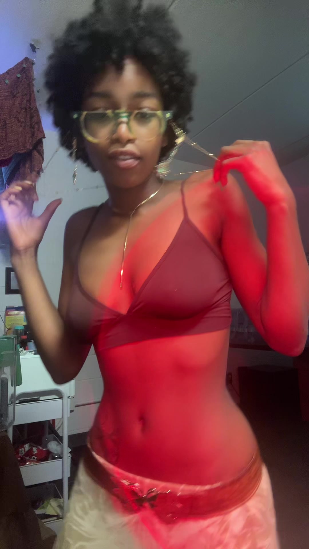 @Vexxev