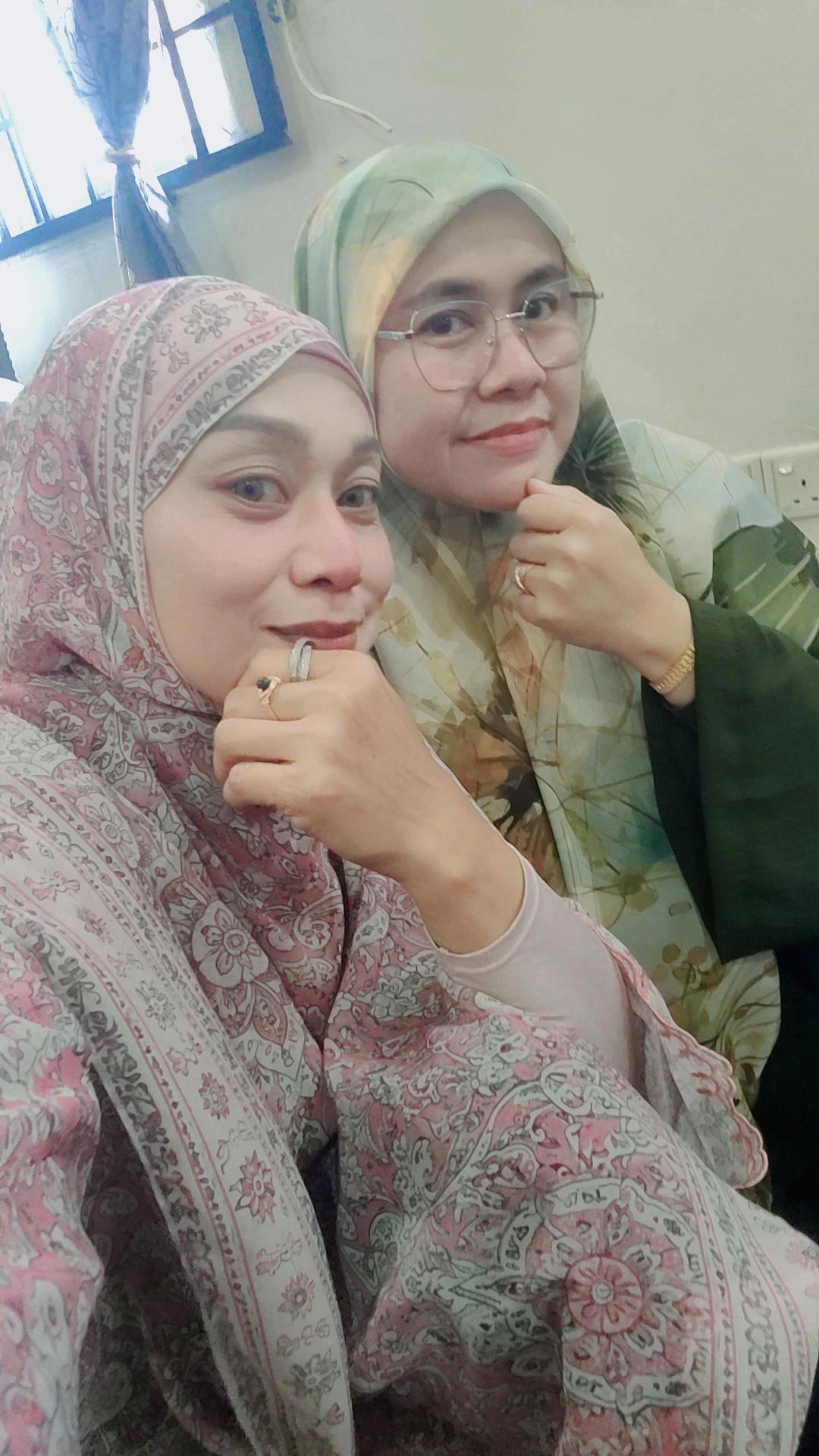 @AyeshaaBebehh