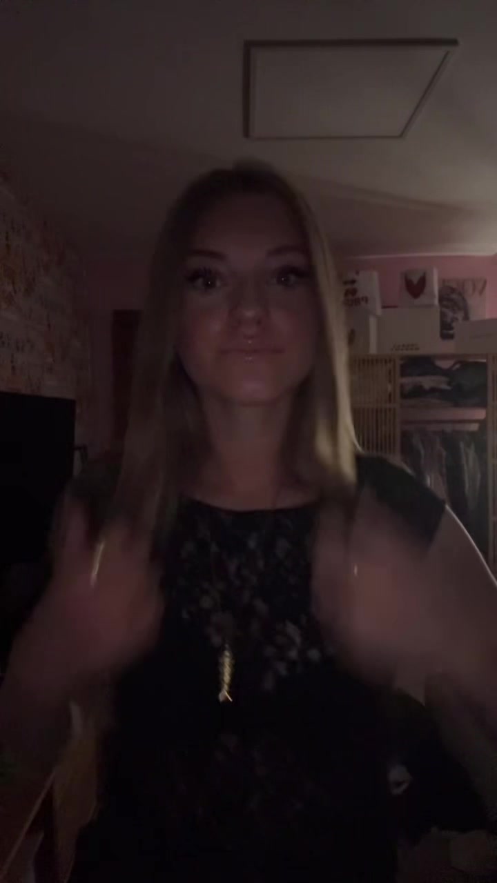 @Ella