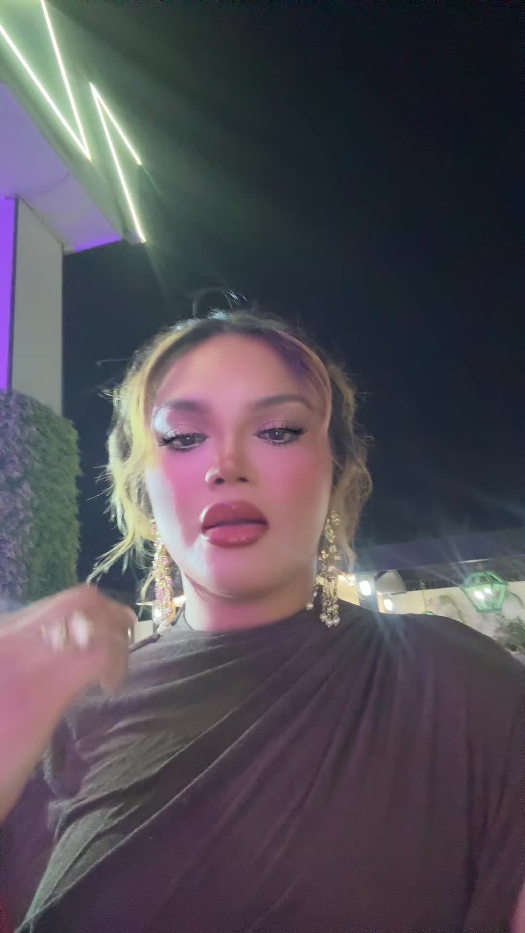 @Victoria Nicole