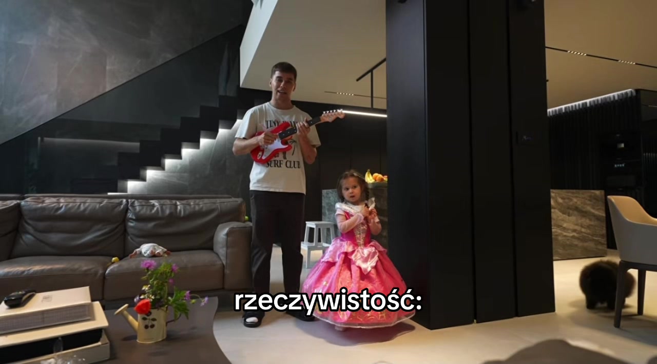 @eloelo