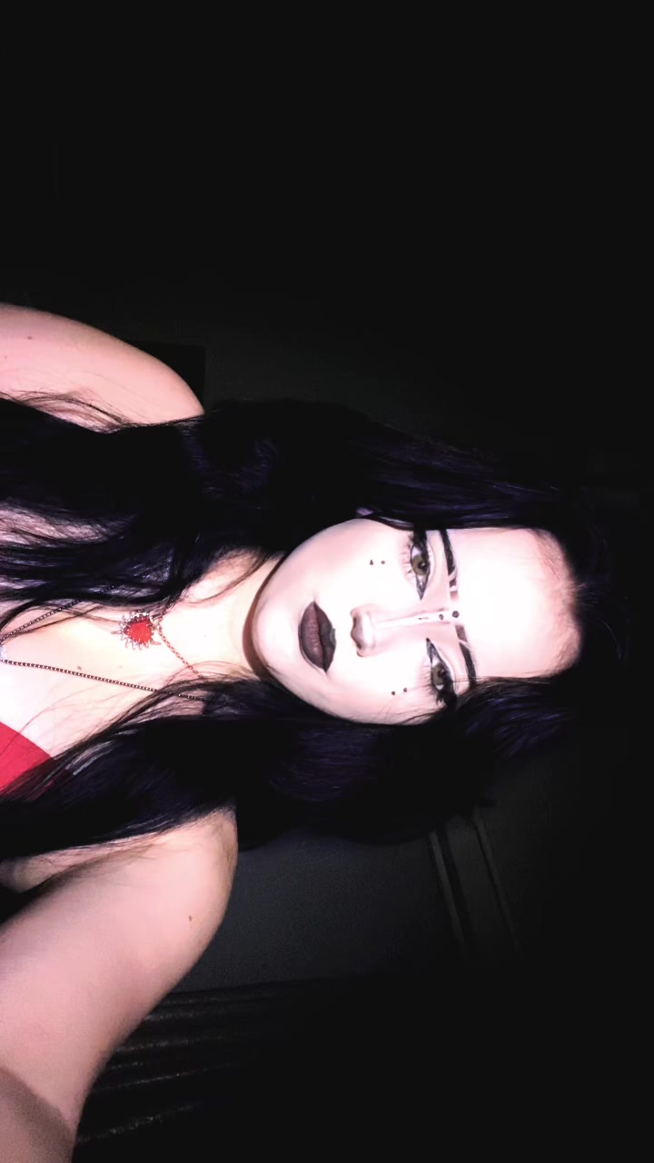 @𝕶𝖊𝖎𝖗𝖆 🧛&zwj;♀️