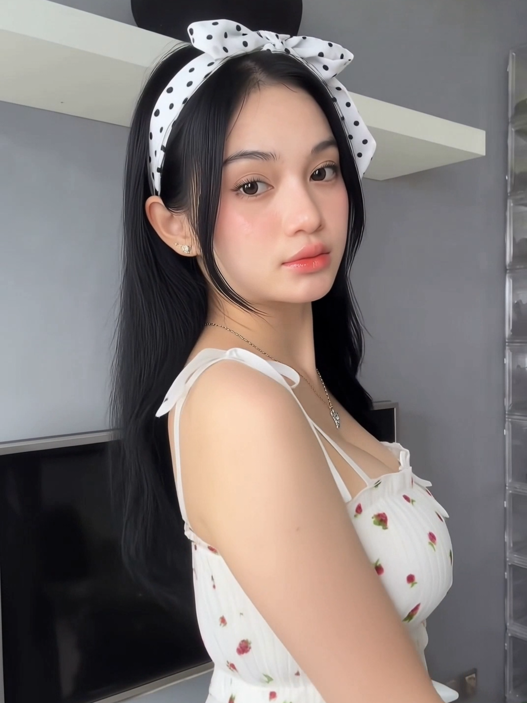 @flora0ne