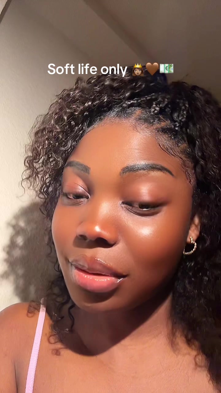 @QUEENFIRST🤍🦋