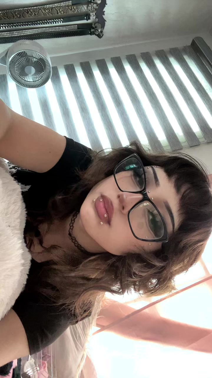 @n a n a           ♱
