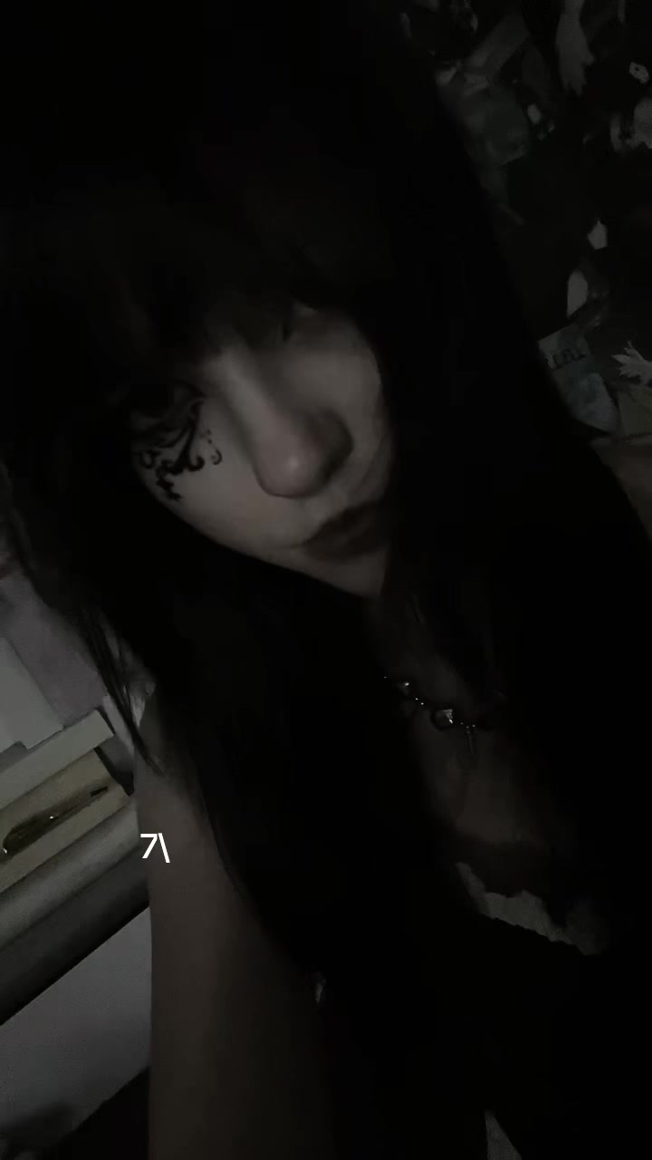 @errrzy.me