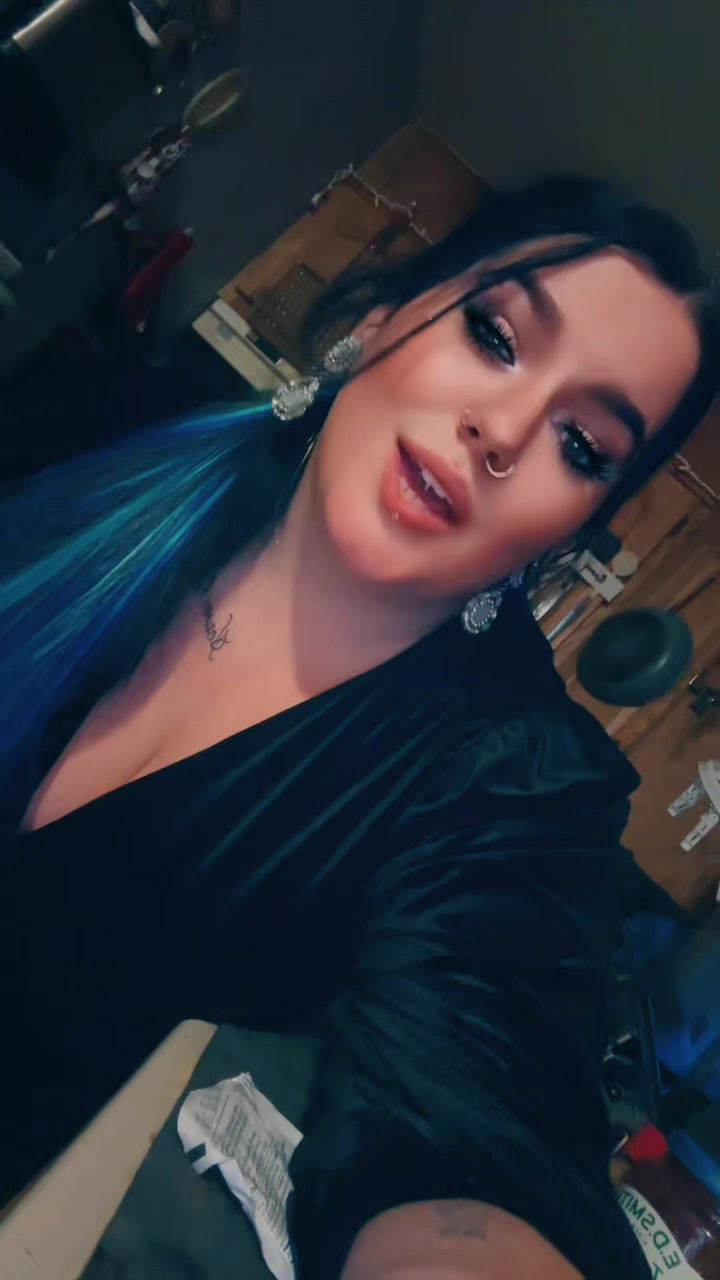 @Dom🦋