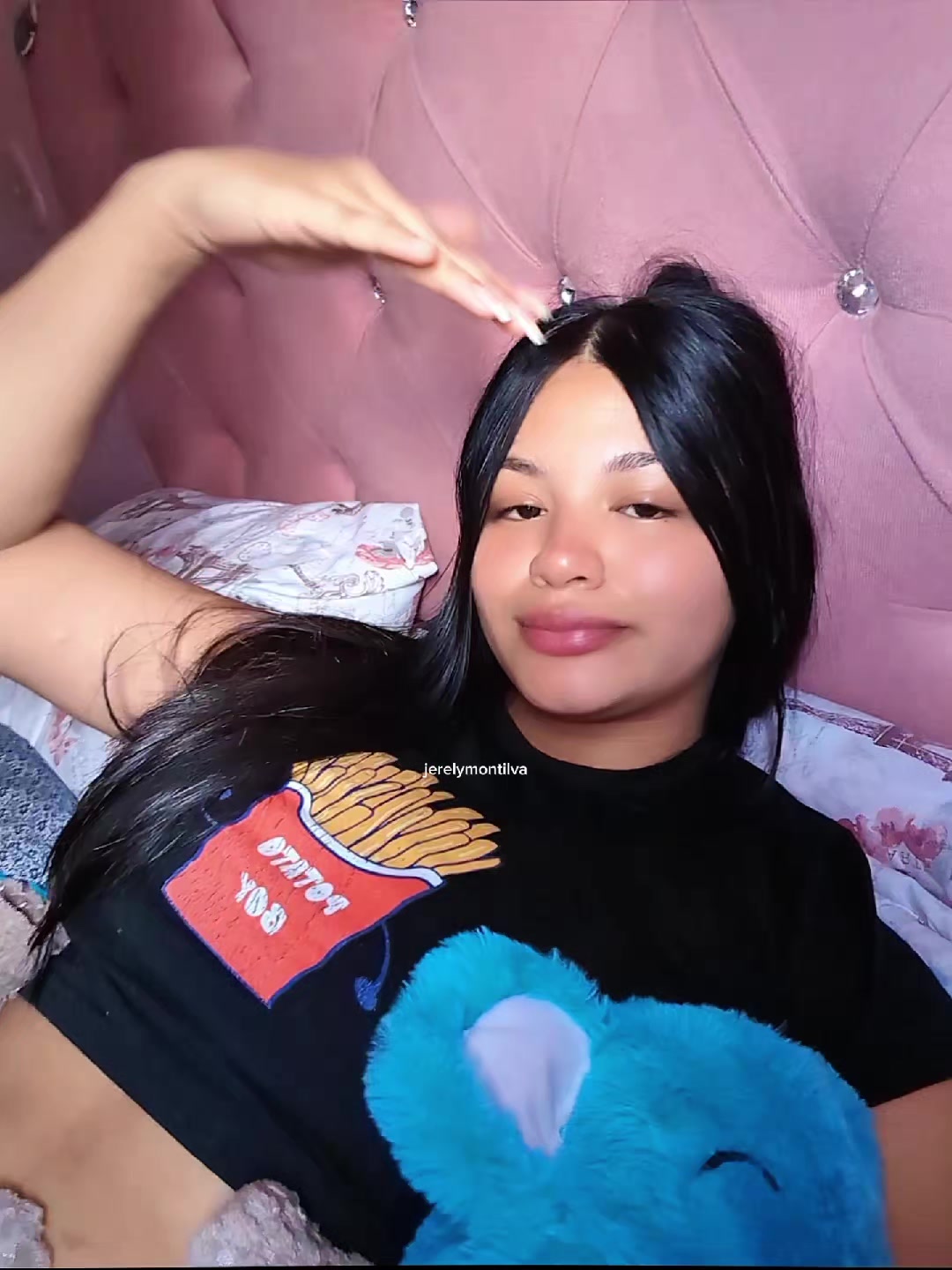 @𝓳𝓮𝓻𝓮𝓵𝔂𝓶𝓸𝓷𝓽𝓲𝓵𝓿𝓪