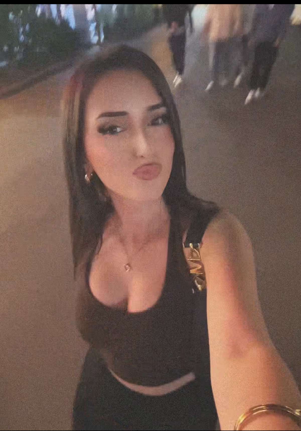 @Fatlinda