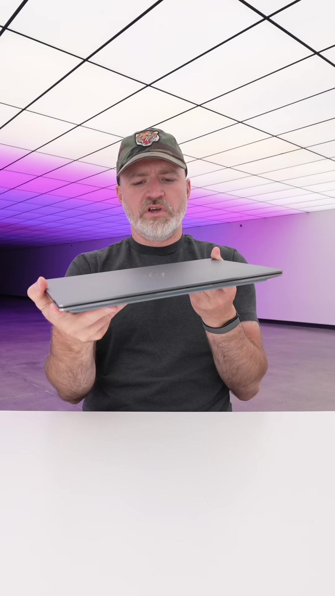 @Unbox Therapy