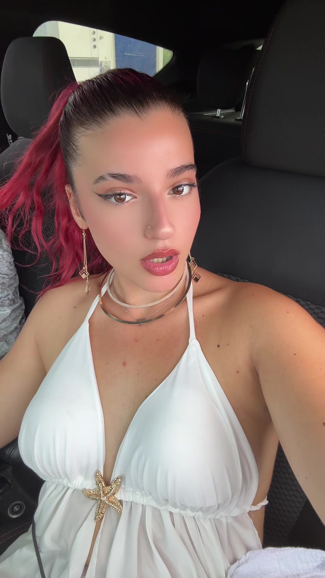 @Ais