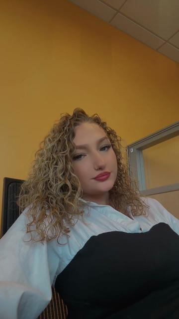 @angiee
