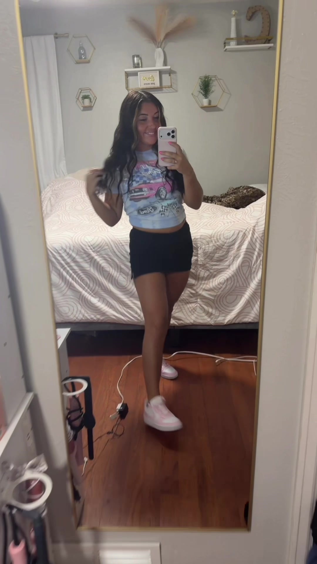 @&bull; 🆂🅷🆈 &bull;