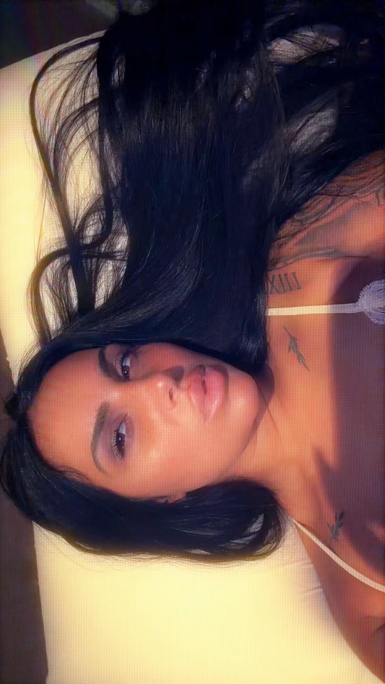 @Martina🥀