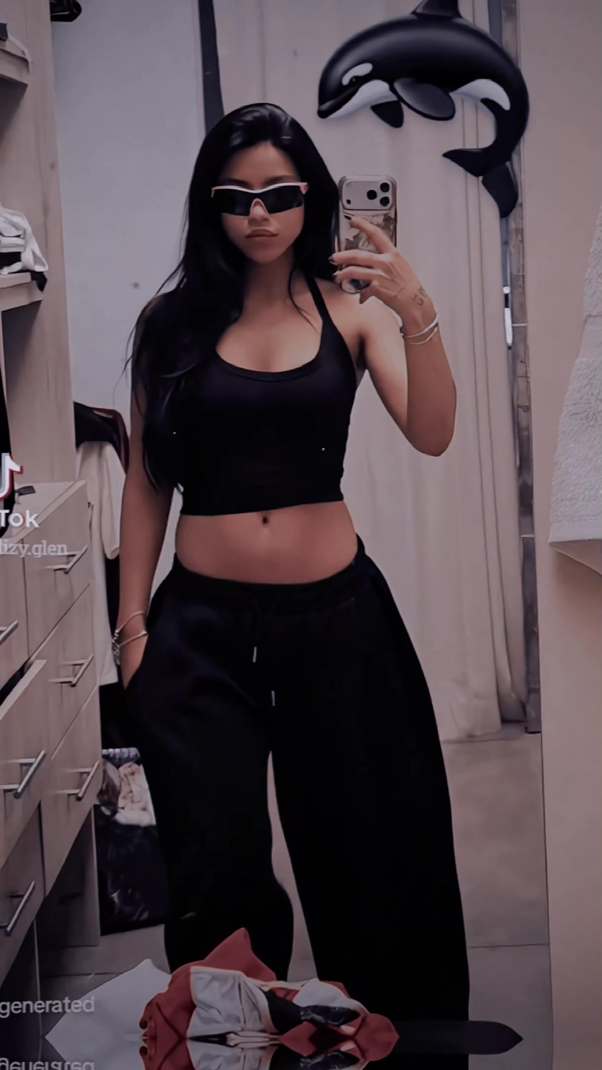 @LizyGle 🥐🌍📵