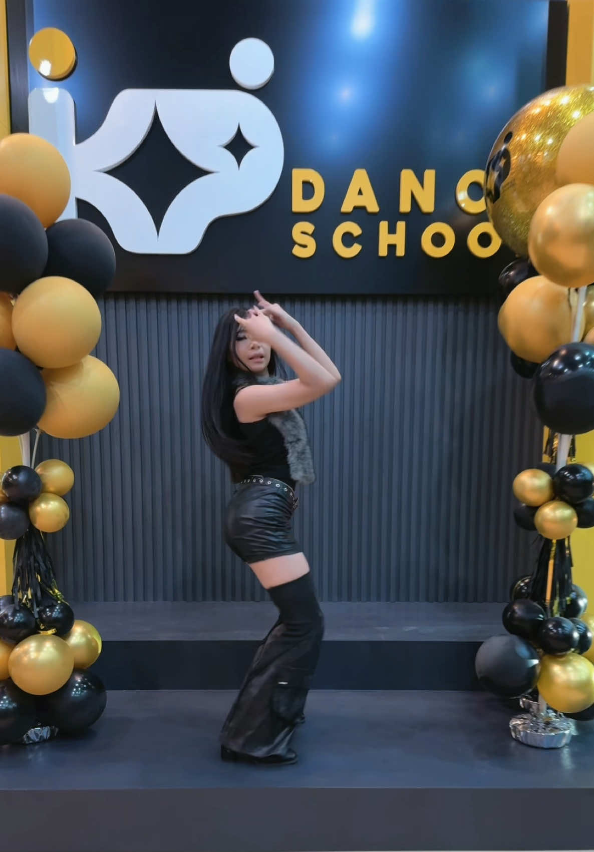@Khunkik